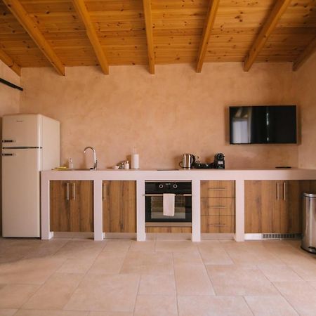 Mani Luxury Suites And Studios In Gytheio With Private Pools Buitenkant foto