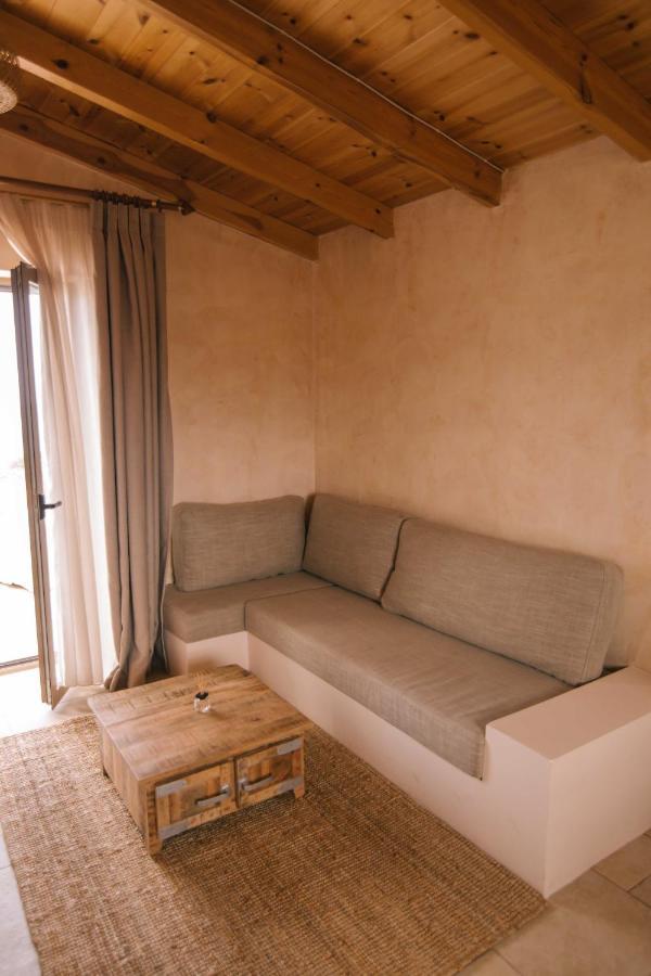 Mani Luxury Suites And Studios In Gytheio With Private Pools Buitenkant foto