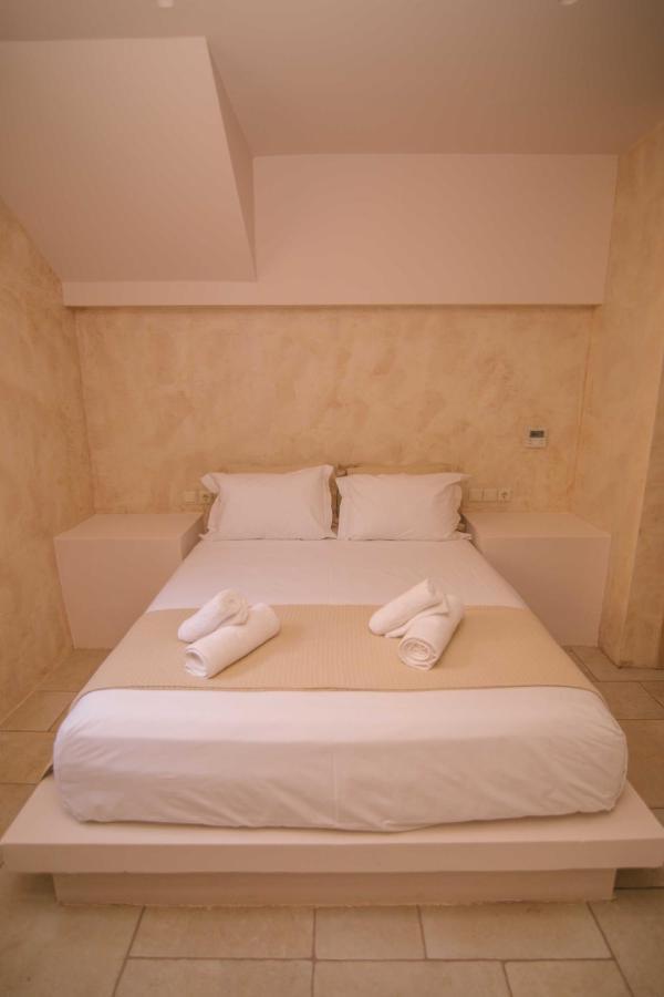 Mani Luxury Suites And Studios In Gytheio With Private Pools Buitenkant foto