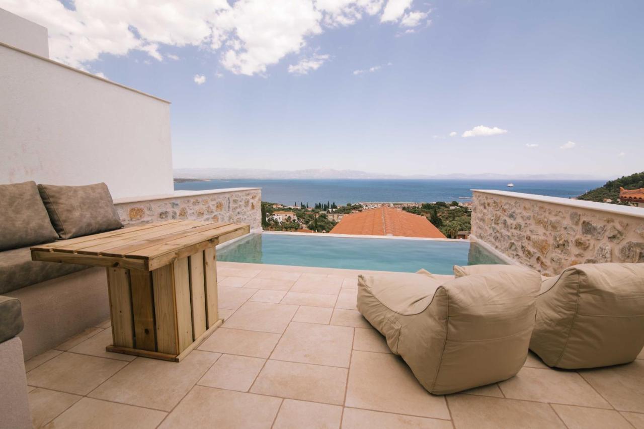 Mani Luxury Suites And Studios In Gytheio With Private Pools Buitenkant foto