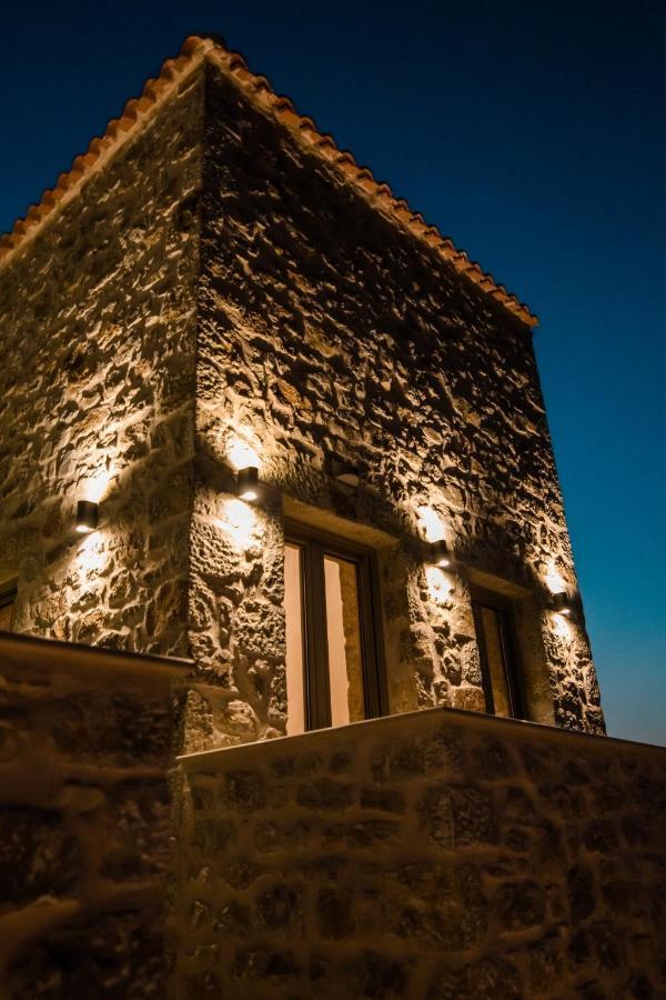Mani Luxury Suites And Studios In Gytheio With Private Pools Buitenkant foto