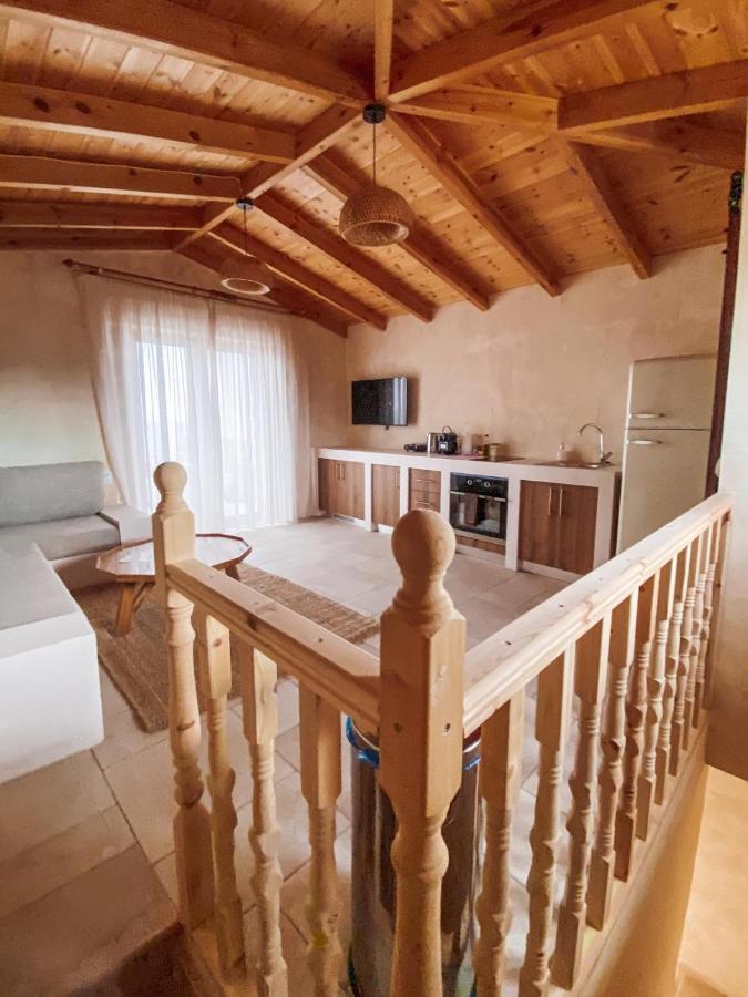 Mani Luxury Suites And Studios In Gytheio With Private Pools Buitenkant foto