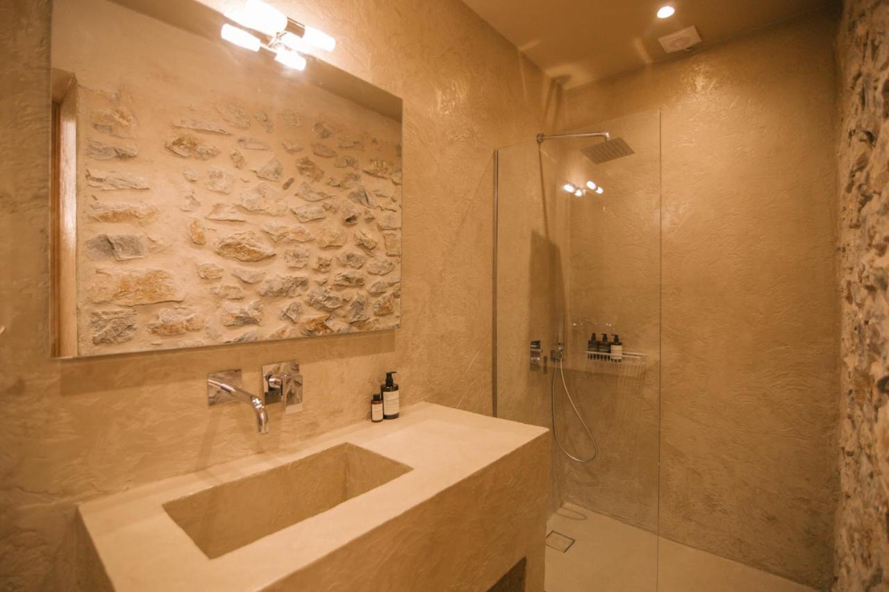 Mani Luxury Suites And Studios In Gytheio With Private Pools Buitenkant foto