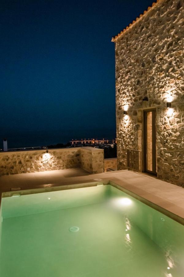 Mani Luxury Suites And Studios In Gytheio With Private Pools Buitenkant foto